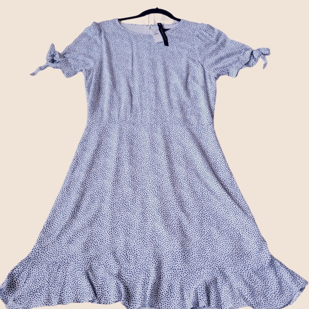 Banana Republic Size 8 Fit N Flare Mini Length